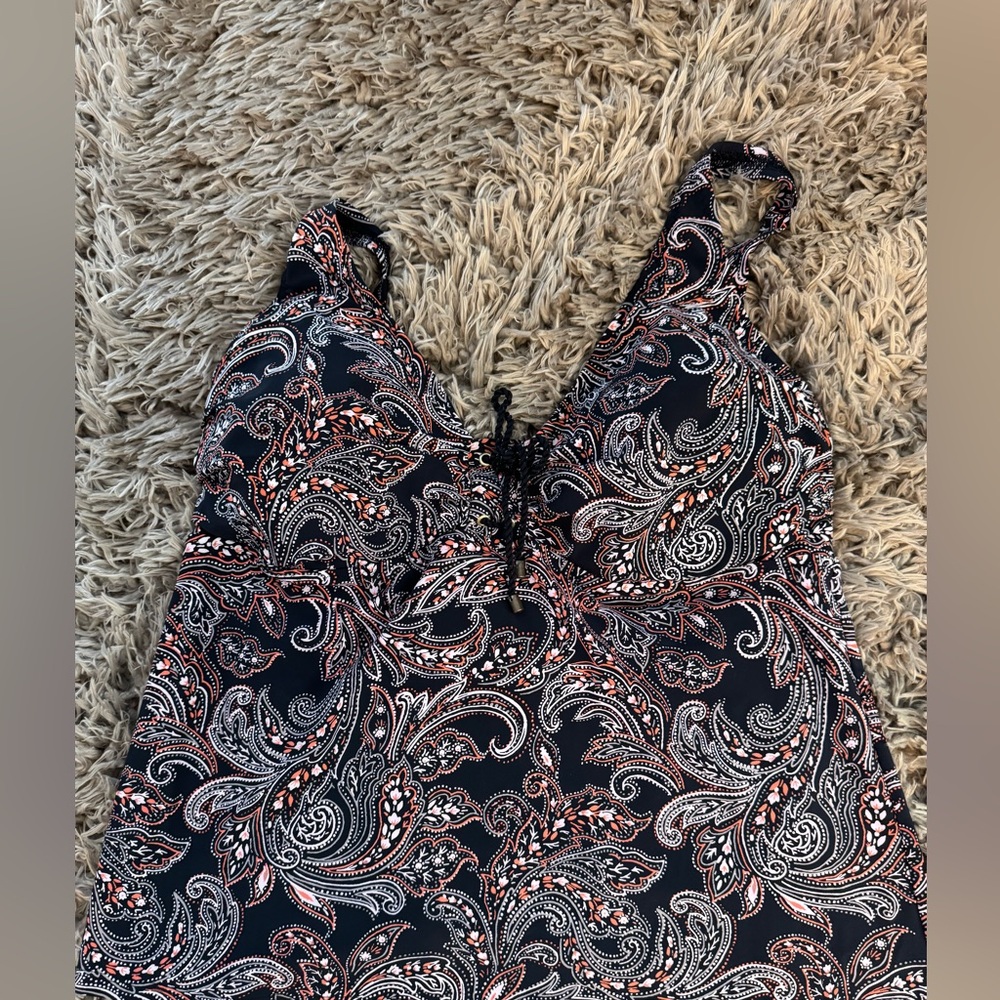 Land’s End women’s halter tankini top size 16